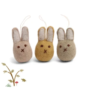 En Gry & Sif - handmade trio of bunnies