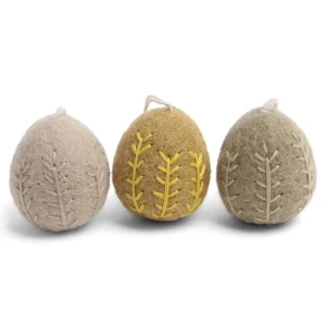 En Gry & Sif - three handmade felt embroidered eggs