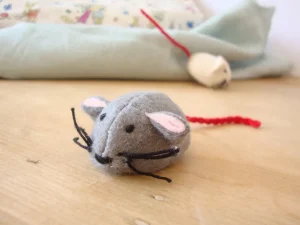 Handmade little felt mouse - grey