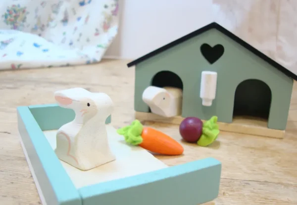 Little Wooden Bunny House