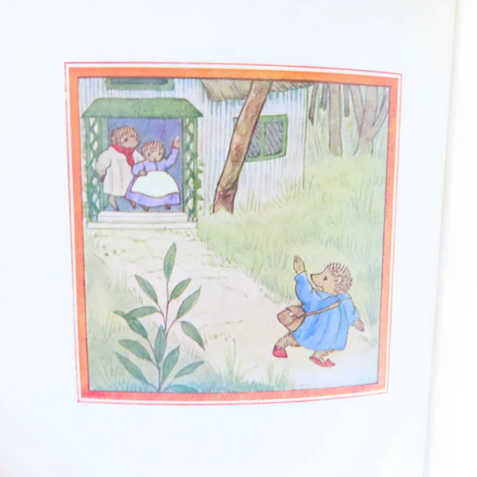 vintage_book__fuzzypeg_go_3.webp VINTAGE book - Fuzzypeg Goes to School (1970)