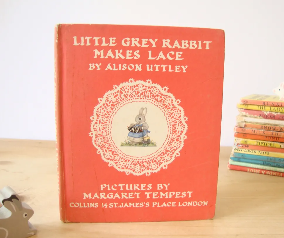 vintage_book__little_grey_0-4.webp VINTAGE book - Little Grey Rabbit Makes Lace (1962)