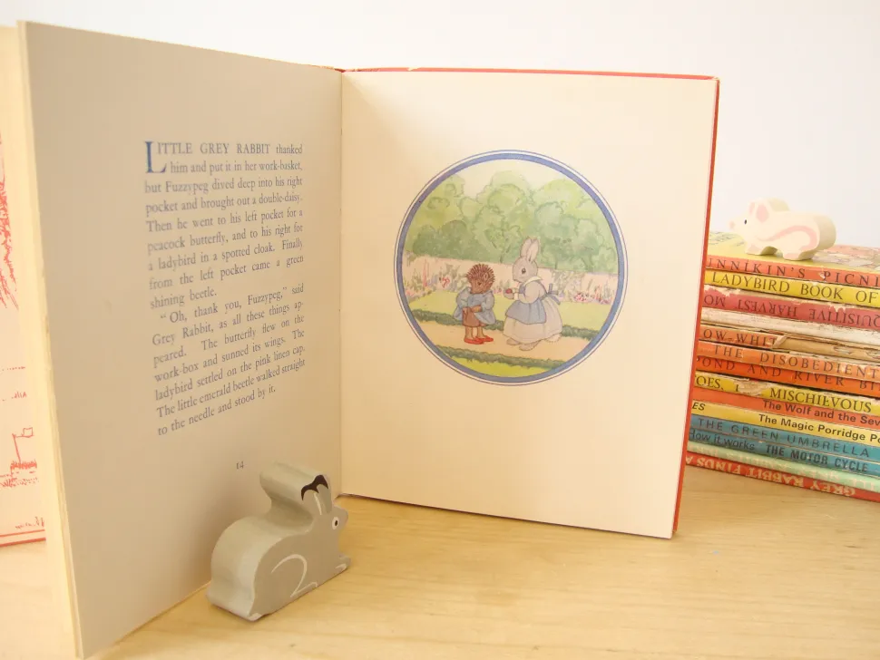 vintage_book__little_grey_1-4.webp VINTAGE book - Little Grey Rabbit Makes Lace (1962)
