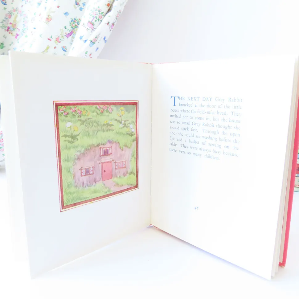 vintage_book__little_grey_3-1.webp VINTAGE book - Little Grey Rabbit Makes Lace (1951)