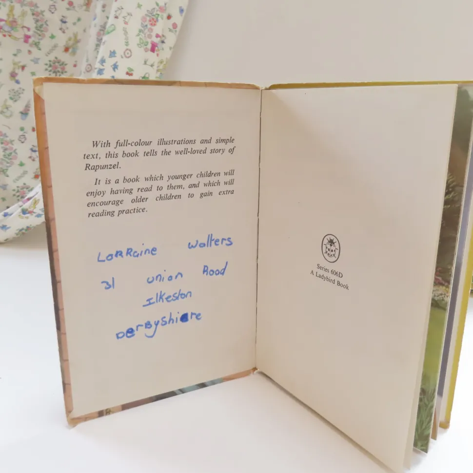 vintage_ladybird_book___r_1-1.webp VINTAGE Ladybird book - Rapunzel (1970s)