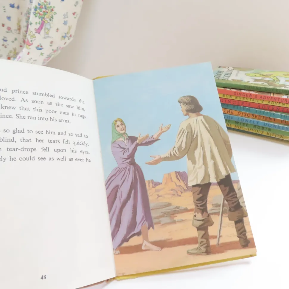 vintage_ladybird_book___r_7.webp VINTAGE Ladybird book - Rapunzel (1970s)