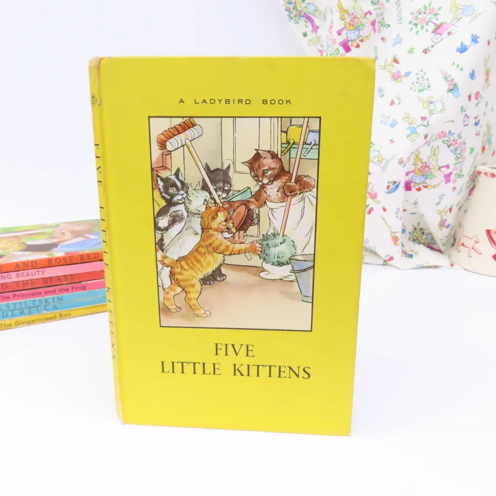 VINTAGE Ladybird book - Five Little Kittens (1966)
