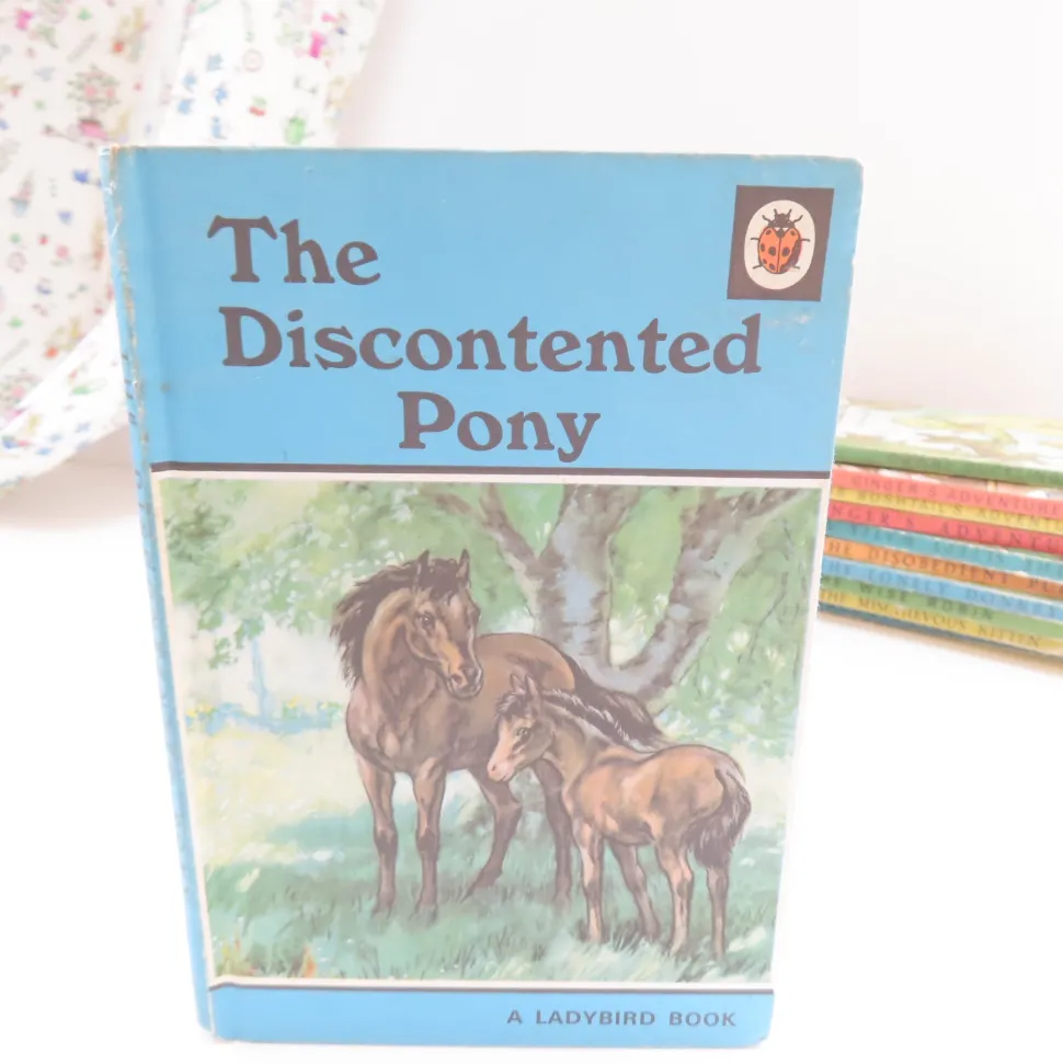 VINTAGE Ladybird book - The Discontented Pony (late 1970s)