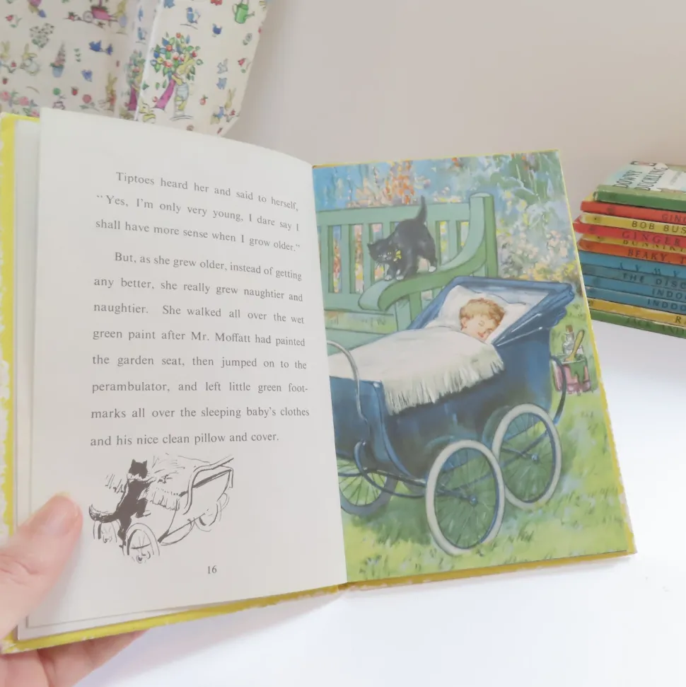 VINTAGE Ladybird book - Tiptoes the Mischievous Kitten (c.1971)